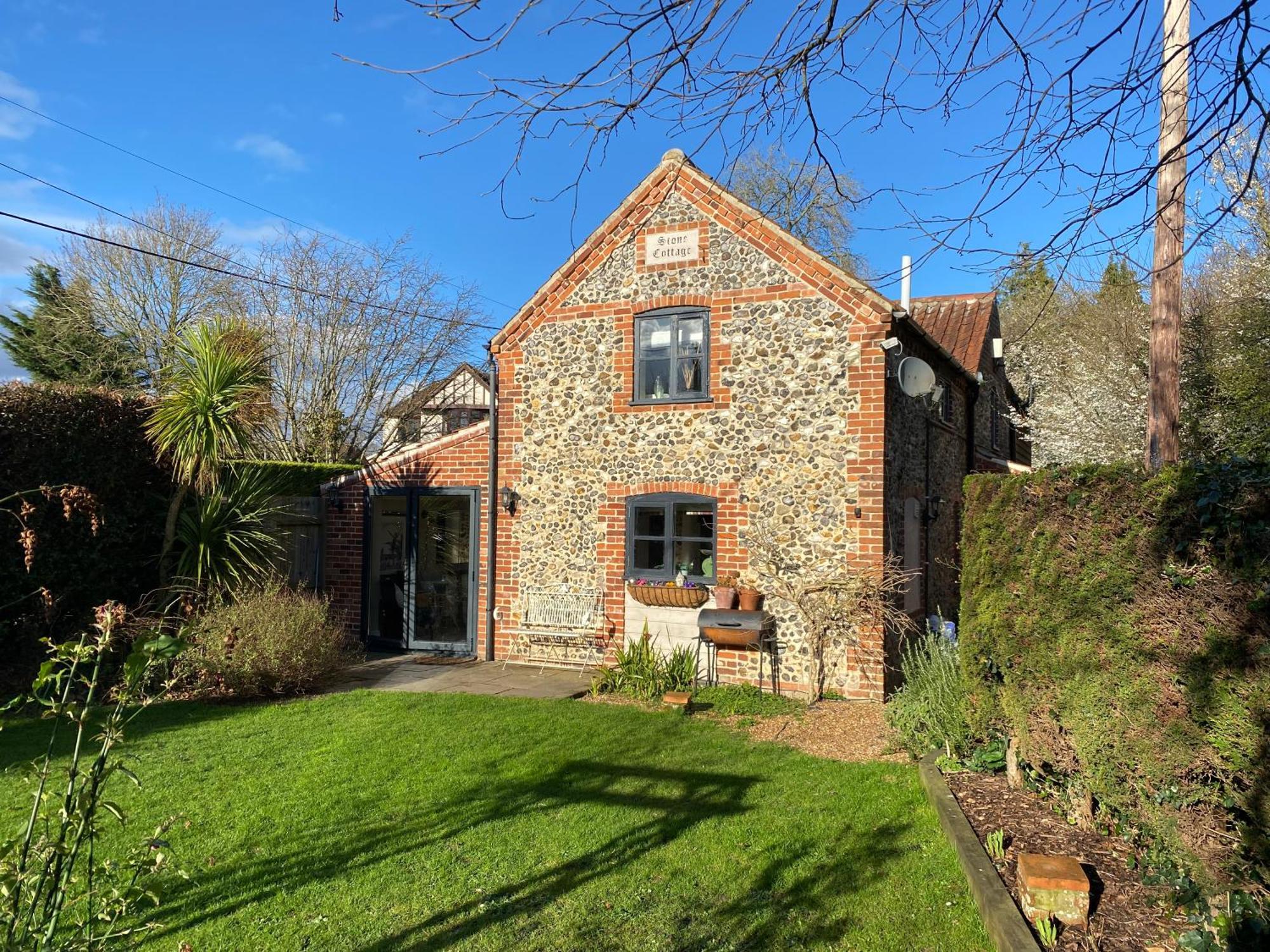 Stone Cottage Norwich Exterior photo